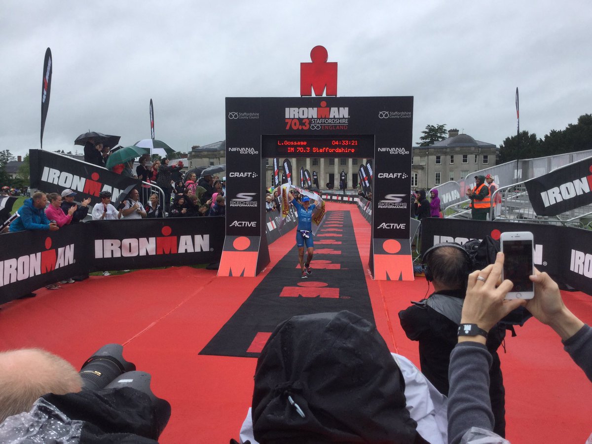 johnscott_star's tweet photo. Brit Lucy Gussage falls off bike but wins women's race at Ironman70.3Staffordshire for 2nd year in row#IM703staffs https://t.co/DuSnVvwtCj