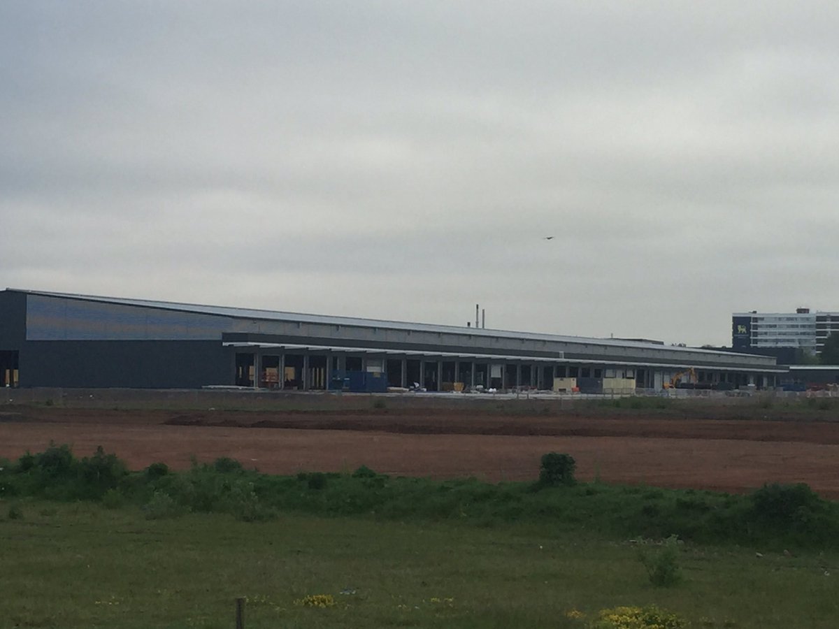 Georgeperryltd's tweet photo. Birmingham's new wholesale market taking shape #wholesalefruit #5aday #FPJ #freshproducejournal https://t.co/WCjxED83iy