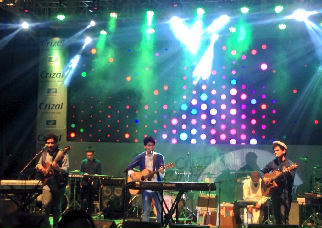 Nih yang tengah siapa yaa? Who knows teeeps?