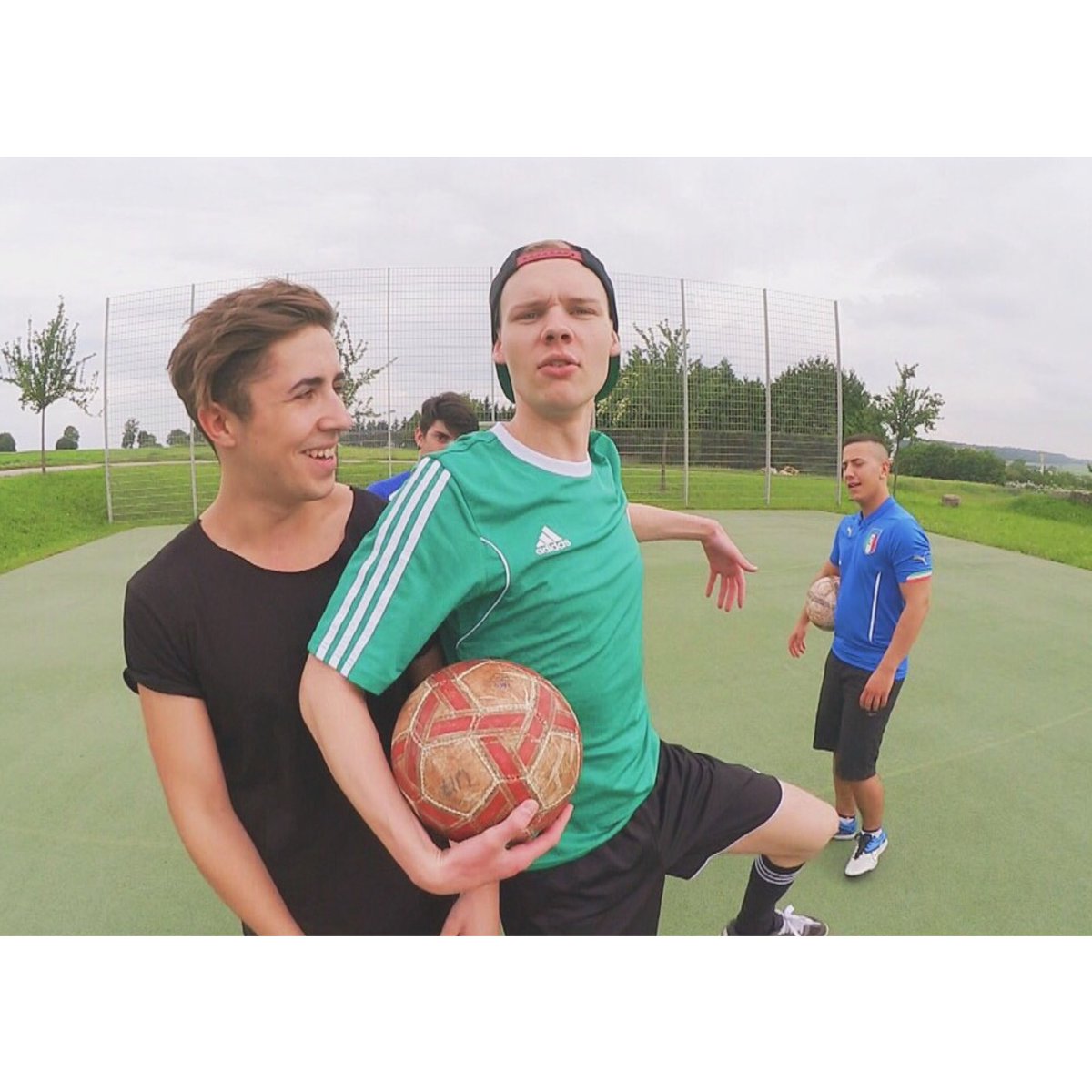 NEUES VIDEO ONLINE! ✌🏻️ 
youtu.be/S3jmaVSZ_vY