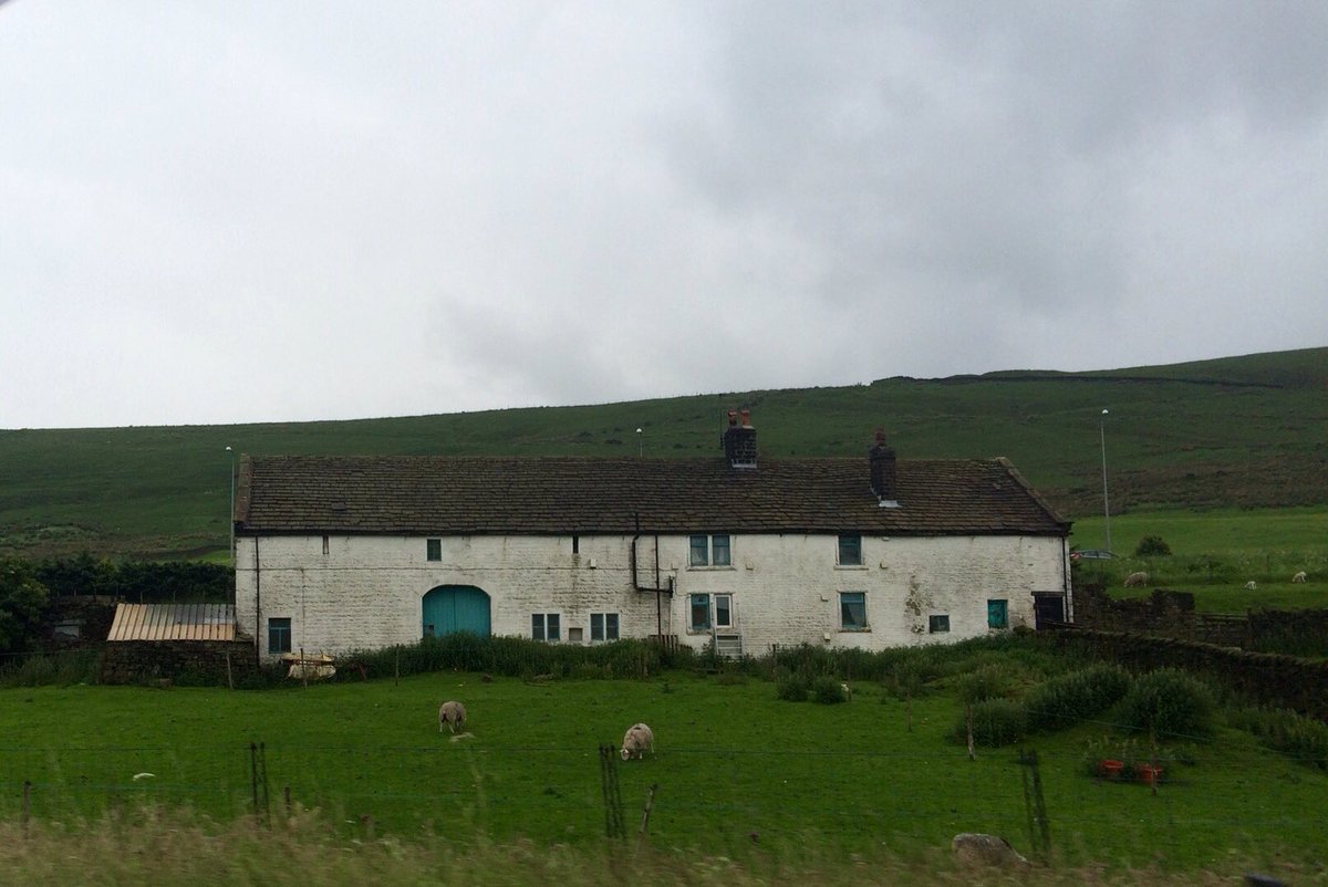 kermitellis's tweet photo. Always like2 capture @TheM62Farm as we pass on our way home 🏡 earlier this p.m @Examiner #Huddersfield #Yorkshire 🐸 https://t.co/EC4wVPSyeg