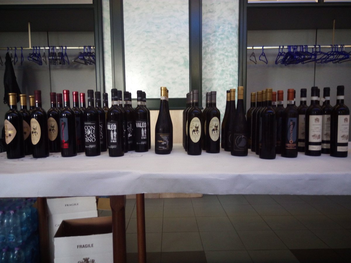 Uno non può pensare bene, amare bene, dormire bene, se non ha mangiato e bevuto bene ;) #castignanophotowalk