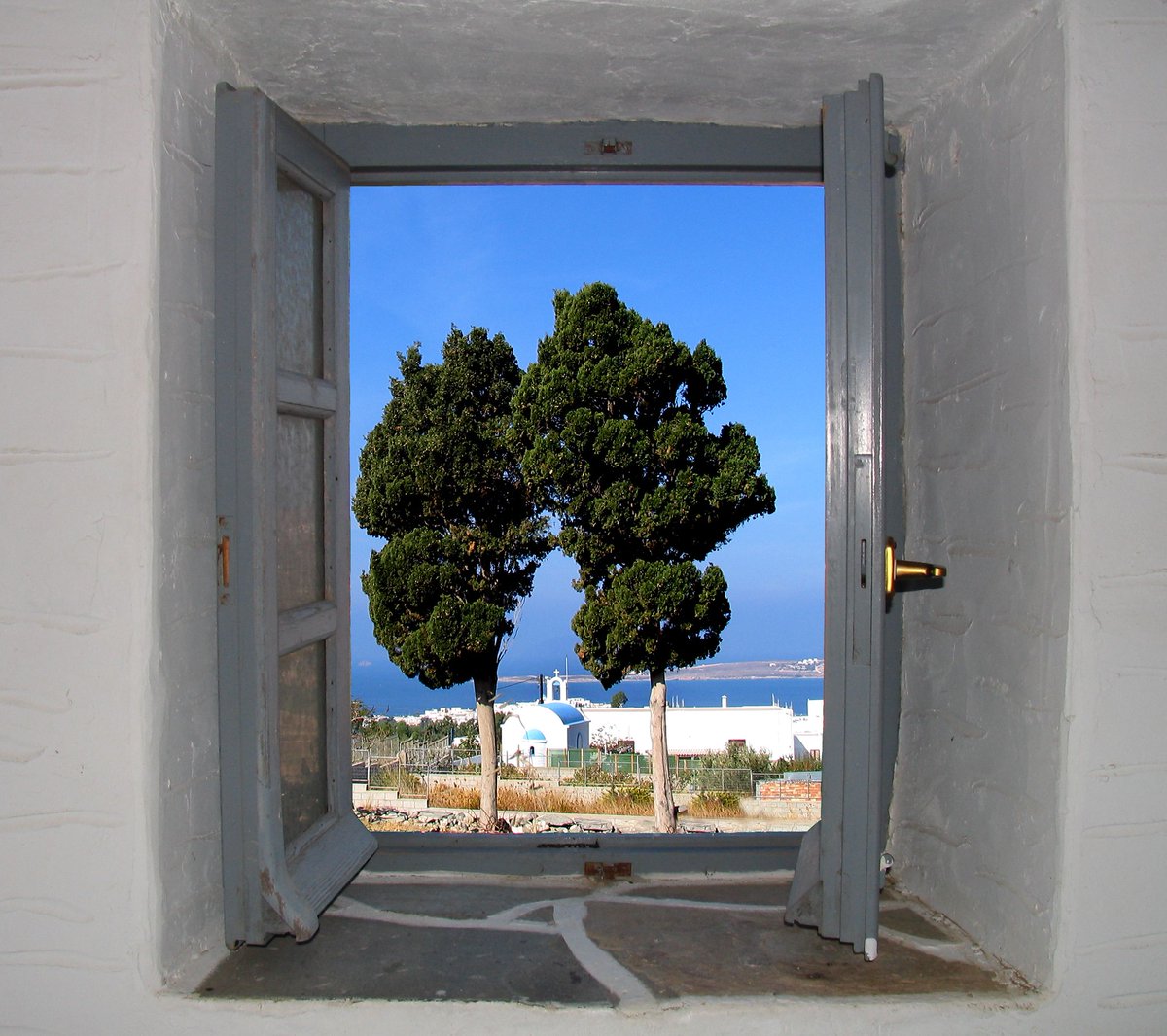 DiscoverGreece.com tweet media