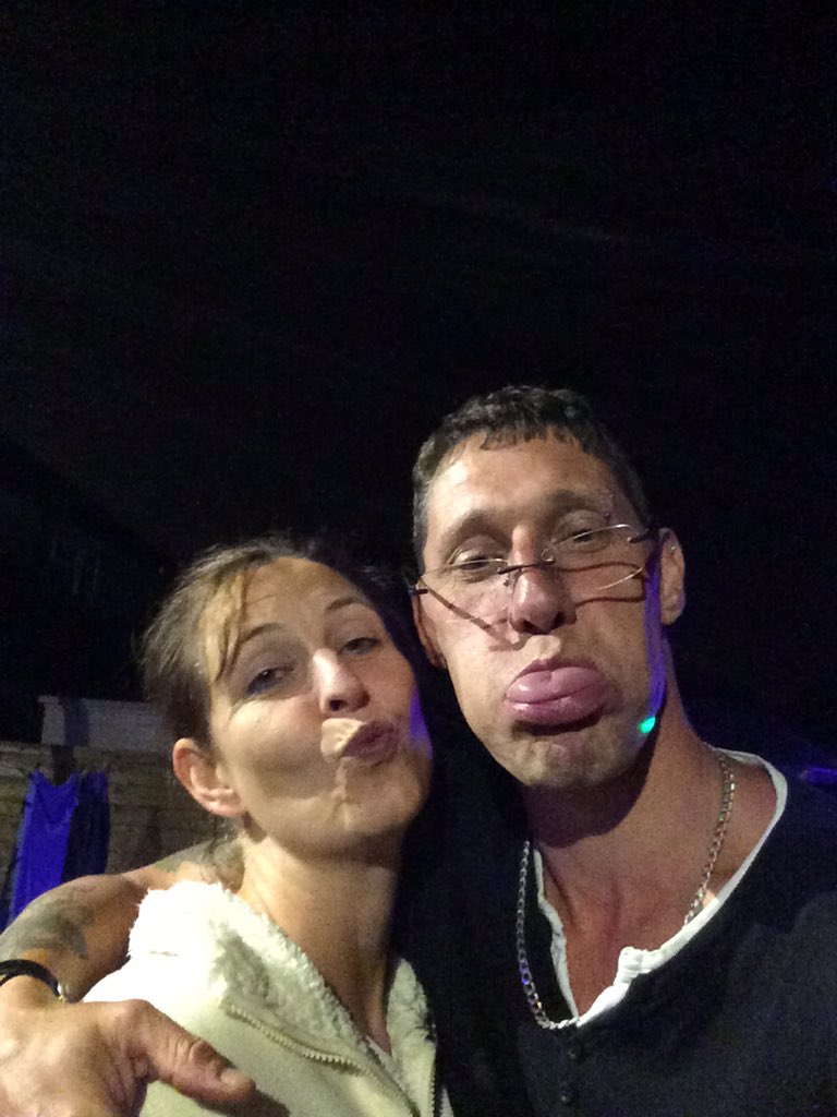 Lofth0use's tweet photo. @kellyhallett #GoodTimes and a great #BBQ with great friends. #MyHeadIsFuzzy #LoadsOfBeer https://t.co/B81xyJZrYq