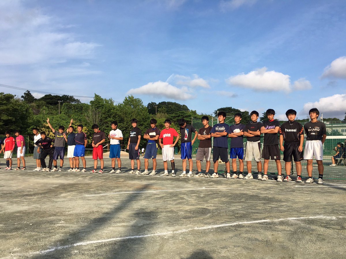 金子敦哉 6月12日 横浜南陵高等学校ハンドボール部を引退しました ここまで自分がハンドボールできたのは ここに写ってる仲間 先生 先輩後輩 保護者のおかげです ハンドボール部を応援してくださった皆さん 本当にありがとうございました