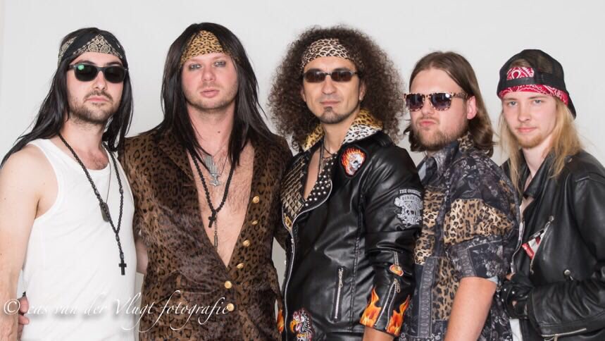 ShaggingPonies's tweet photo. New line up https://t.co/AeI315SMy8