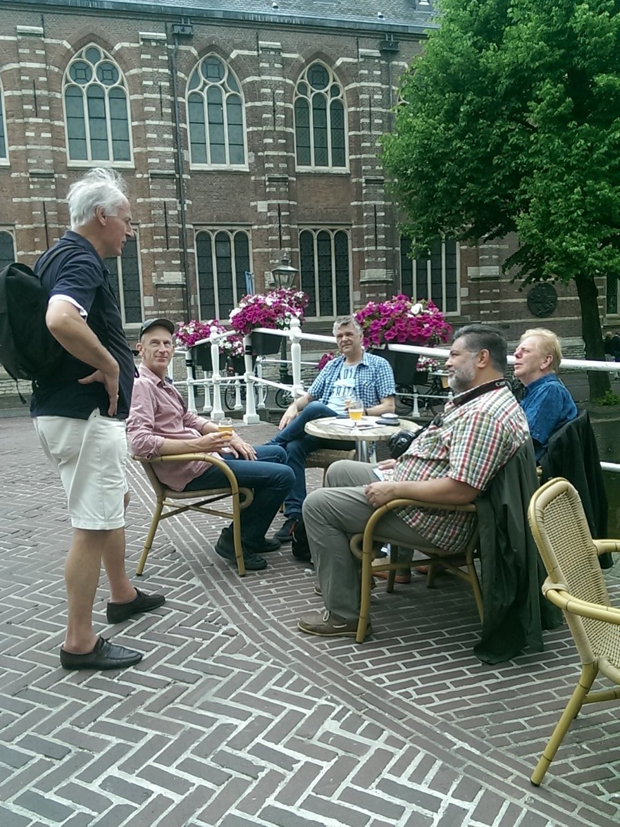 Genieten op het terras van <a href="/CafeBarrera/">Cafe Barrera</a> tijdens #zomerbiervaart.