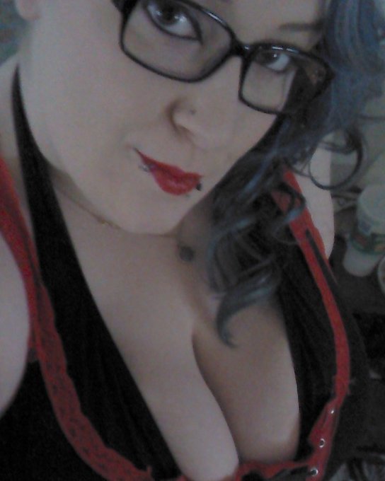 #CamgirlsBreakTheInternet https://t.co/IuthADyiG7<a href="/tag/camgirlsbreaktheinternet"class="tags">#CamgirlsBreakTheInternet</a>