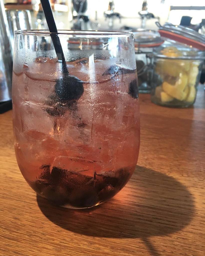 So yesterday was National Rose Day and although we didn't know it, celebrated it anyway 😉 … ift.tt/1XPAP3a