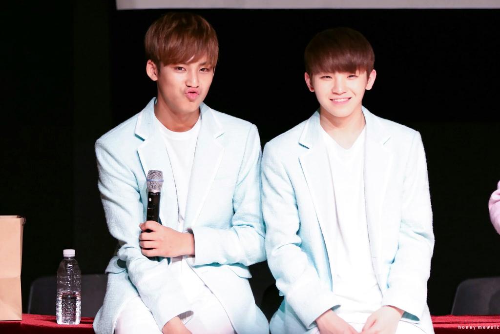 usagi_wz's tweet photo. เจ้าทาสตัวสูงผู้ชอบการแบ๊วกับท่านจี้ตัวน้อยผู้ไม่ชอบการแบ๊ว😂😂 #hungyu #ลัทธิออลจีฮุน https://t.co/rFjw1LtUb6