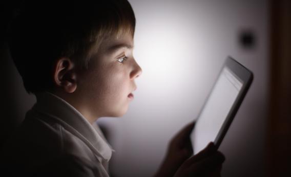 Tips and leading research on 'growing readers in a world of screens' ow.ly/D8cO3015LtG #tapclickread