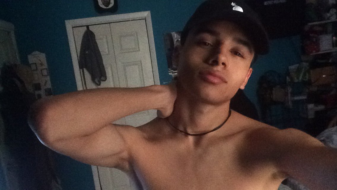 Bootyologist48's tweet image. By request 😂🇨🇴🇨🇷#hispanicboysbreaktheinternet