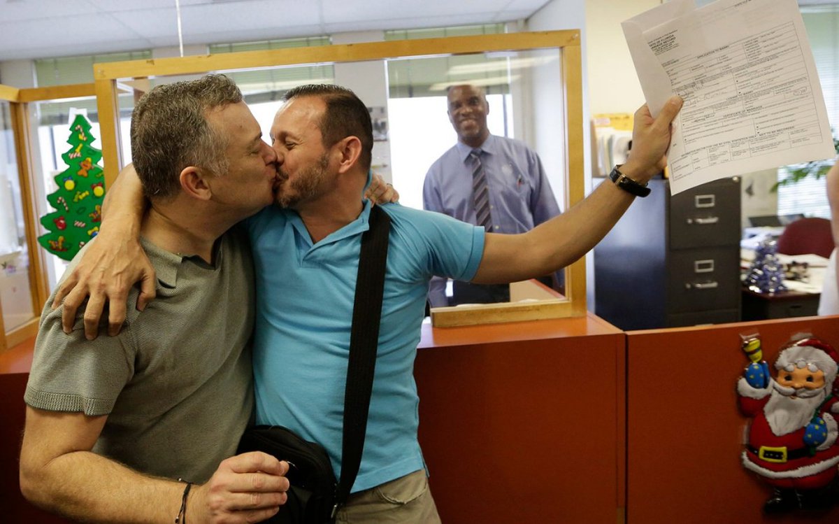 Snowden's tweet image. If he murdered because he saw two men kiss, I say: find someone to kiss. #ChooseLove