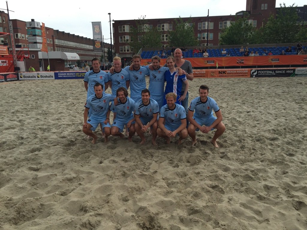 Wat een dag. 2 goede wedstrijden. 6-3 winnen van Katwijk. 10-9 (!) verlies van L'land. #eredivisie #Beachsoccer