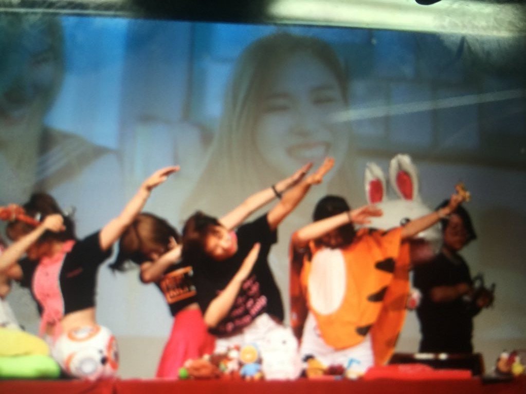 Steven_Q_'s tweet photo. same mina, same https://t.co/pu1G74D7Na