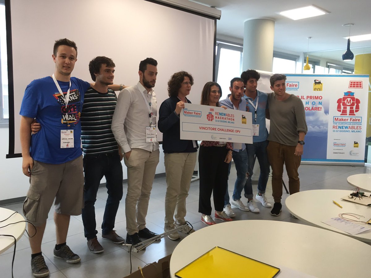 CodemotionIT's tweet photo. Vince il Premio OPV del #ReNewHack il progetto Be-Safe della tenda smart! https://t.co/4S8WnZwBhW