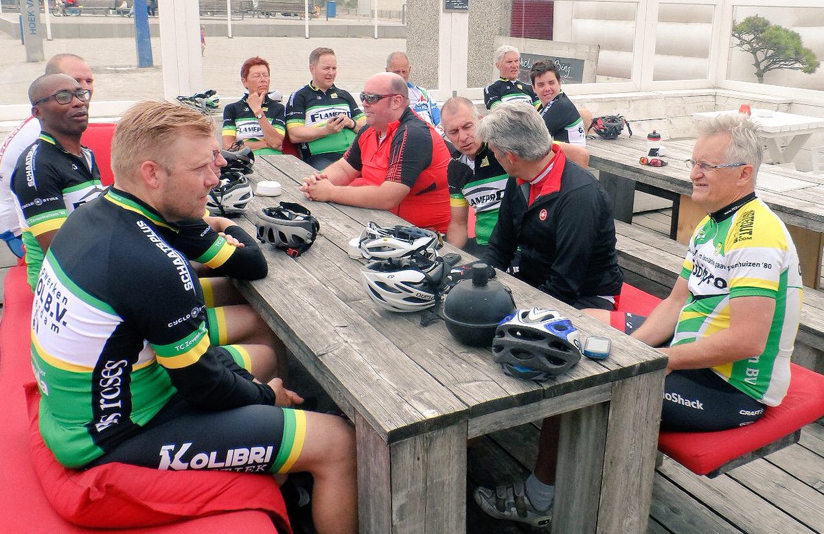 tczevenhuizen80's tweet photo. Koffie in Hoek van Holland #monstertocht #cyclewe https://t.co/qCbZ8LW9UF