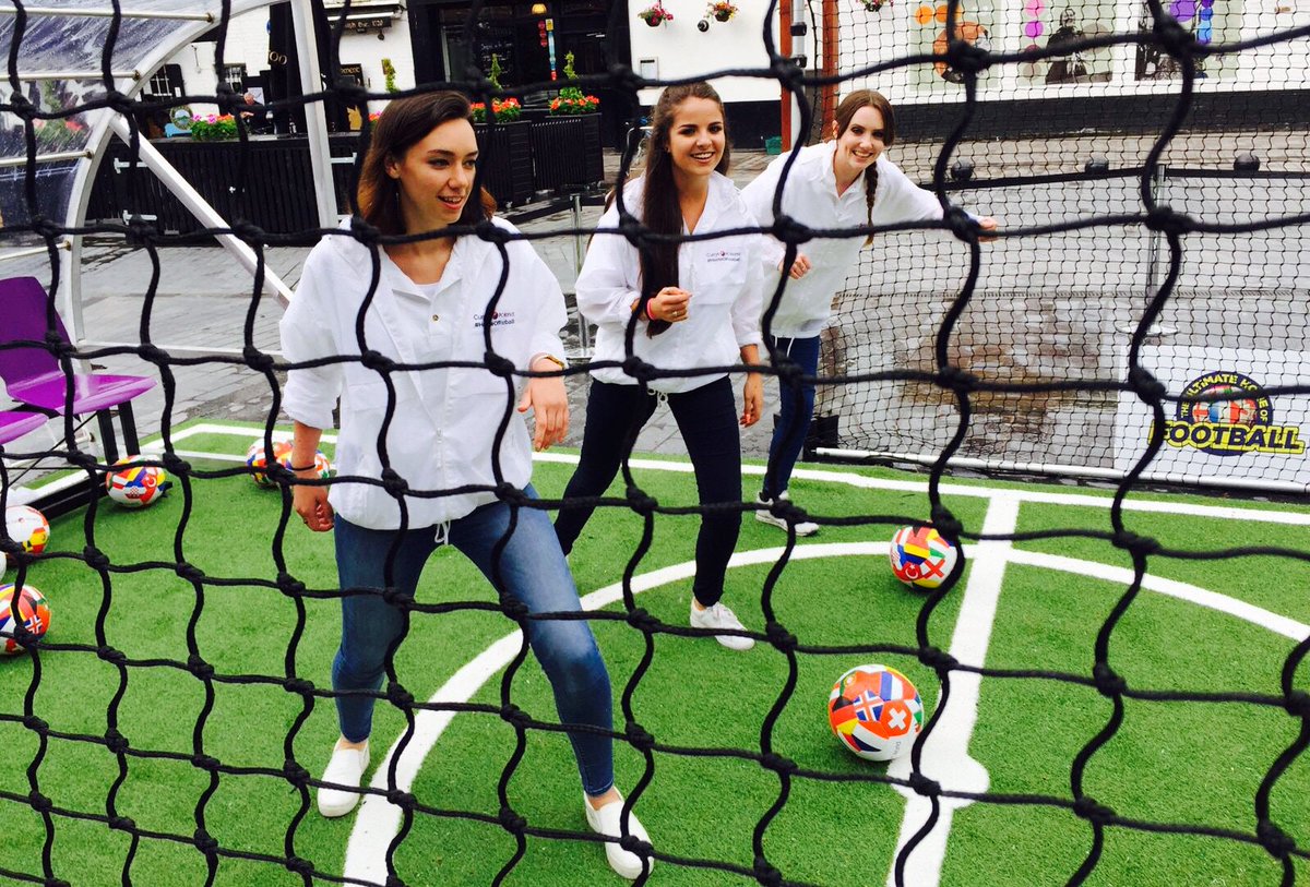 Coalitionuk's tweet photo. Our amazing BrandAmbassadors in Belfast are celebrating the Ultimate #homeoffootball #experiential @eventprofs https://t.co/GWoQzrXukN