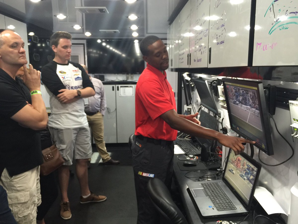 educator2us's tweet photo. @NSBE appreciates @Toyota @chevrolet @Ford & @MISpeedway for their support of #SEEK2016 and visit to #FIREKEEPERS400 https://t.co/Jl97gcQNJ3