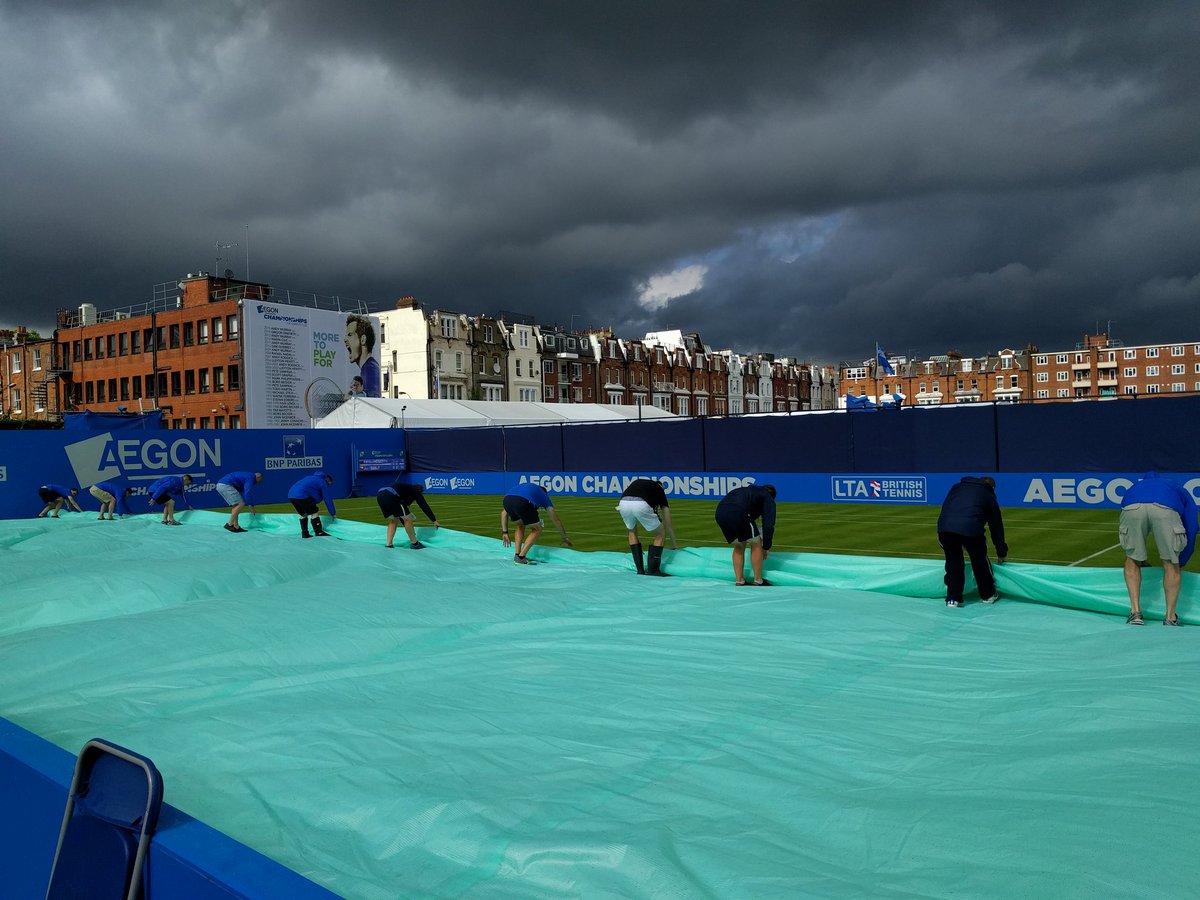 TheQueensClub's tweet photo. The cover is coming off after that short break  #AegonChampionships https://t.co/2CrKmV6ok0