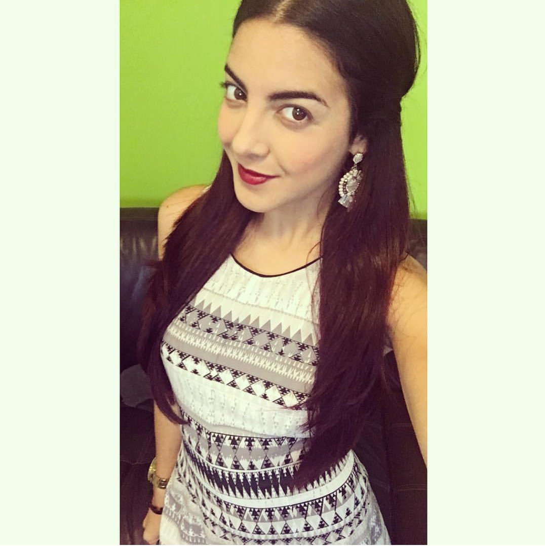 IzzyDominguez's tweet photo. Buenas Tardes!!!🌟💄💋👜👙👠 https://t.co/uD28xX7WSJ