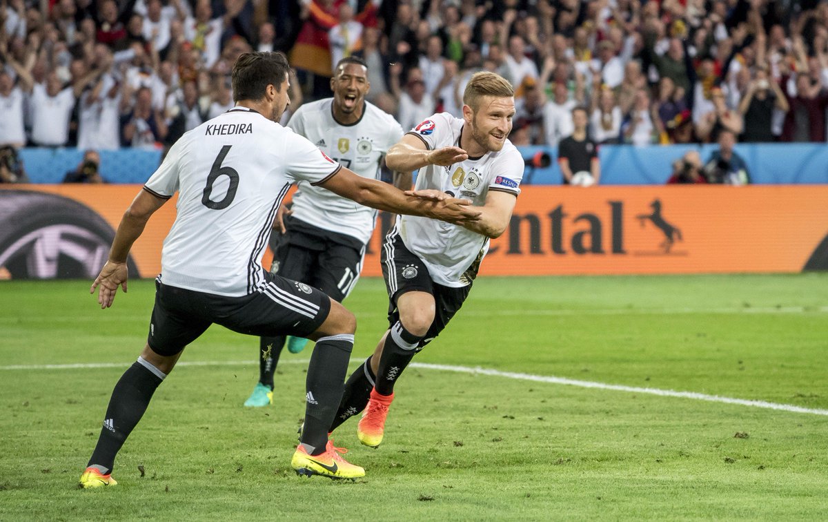 🔙🔛🔝 My first goal for Germany and then such an important one! 💪🏽💪🏽 3 points at the start! ✅ #GERUKR #EURO2016 #sm5