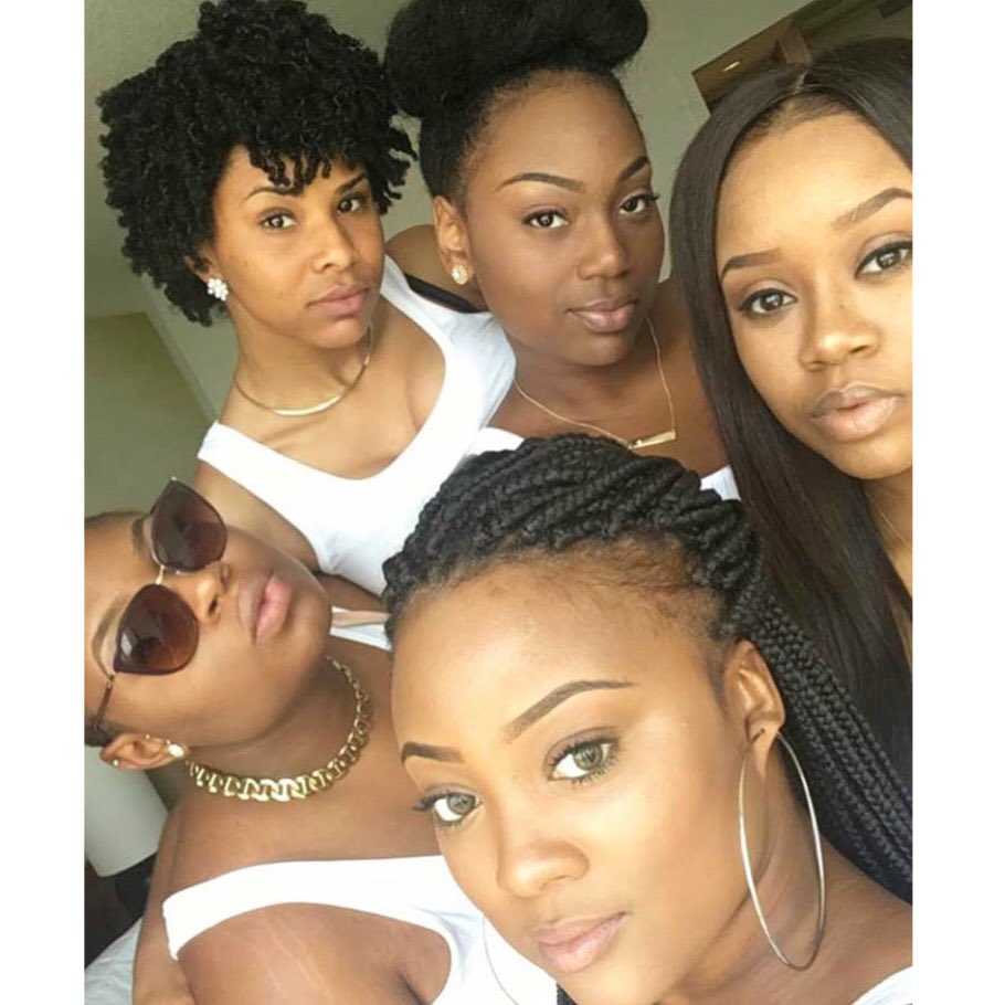 spikeleesha's tweet image. You do what you want when you poppin' 😎👏🏾💗💚. #AGP #BetaPi #mygirLS.