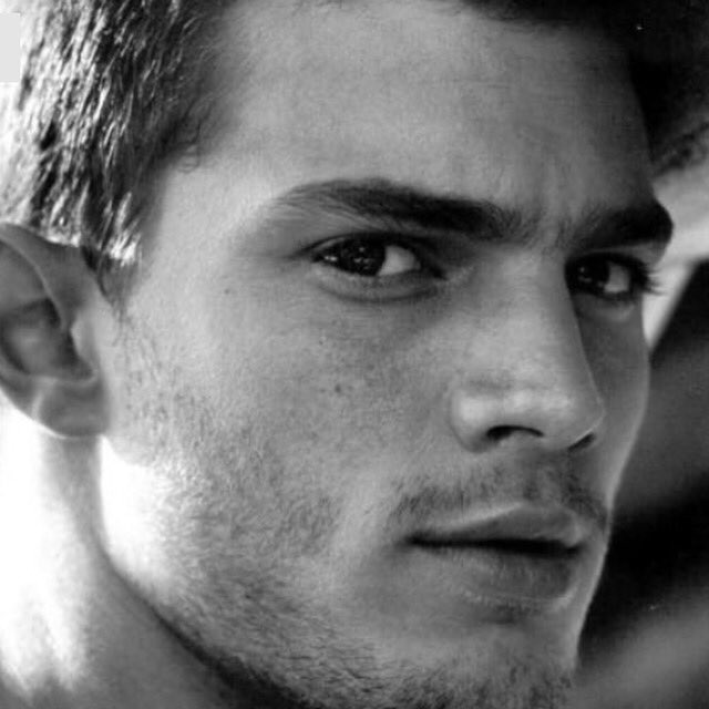 generationklean's tweet photo. Cover those #fiftyshadesofgrey! Umight be meeting #jamiedornan today! #graydisappear
#fiftyshadesdarker https://t.co/5387IXuu6R