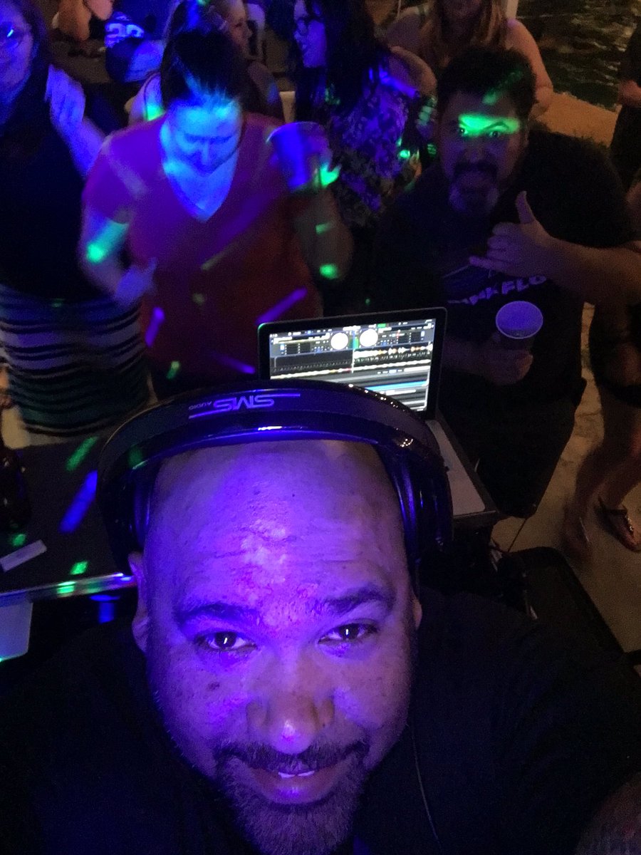 From last nites grad party. #vegasdj #smashentertainment #djsmashvegas # vegasweddingdj #vegaseventdj #lvweddingdj