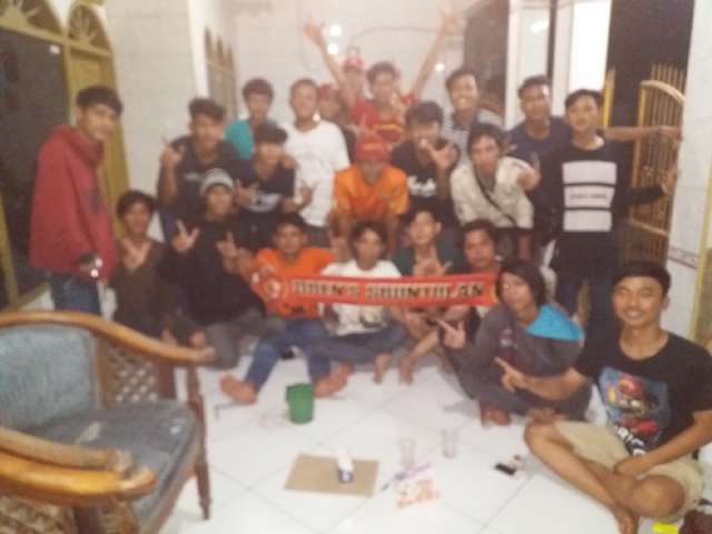 boerhansome's tweet photo. kopdar crew @OrensSeruntulan RAWA MELATI .
#GuePersija
#Kam18angga https://t.co/vGR5MNgZn4