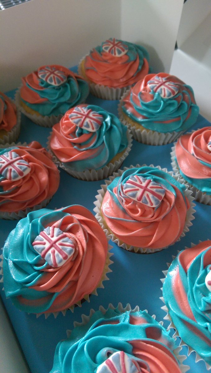 RyanTheCakeGuy's tweet photo. Baked these today for a local street party! #UnionJack #Cupcakes #Queenat90 #EURO2016 #UnitedKindom #cake https://t.co/9tPfUyBDnx