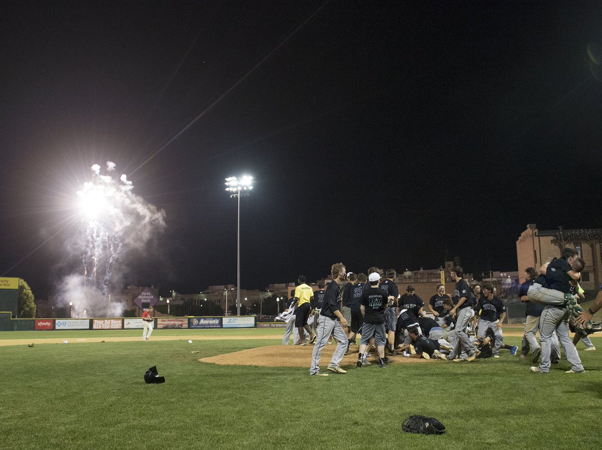 pauljbergstrom's tweet photo. .@CelticProvy celebrates #histothree after a 10-3 win over Mundelein. @WillCounty_BB @TheNLPatriot https://t.co/dzzyvp1xsu