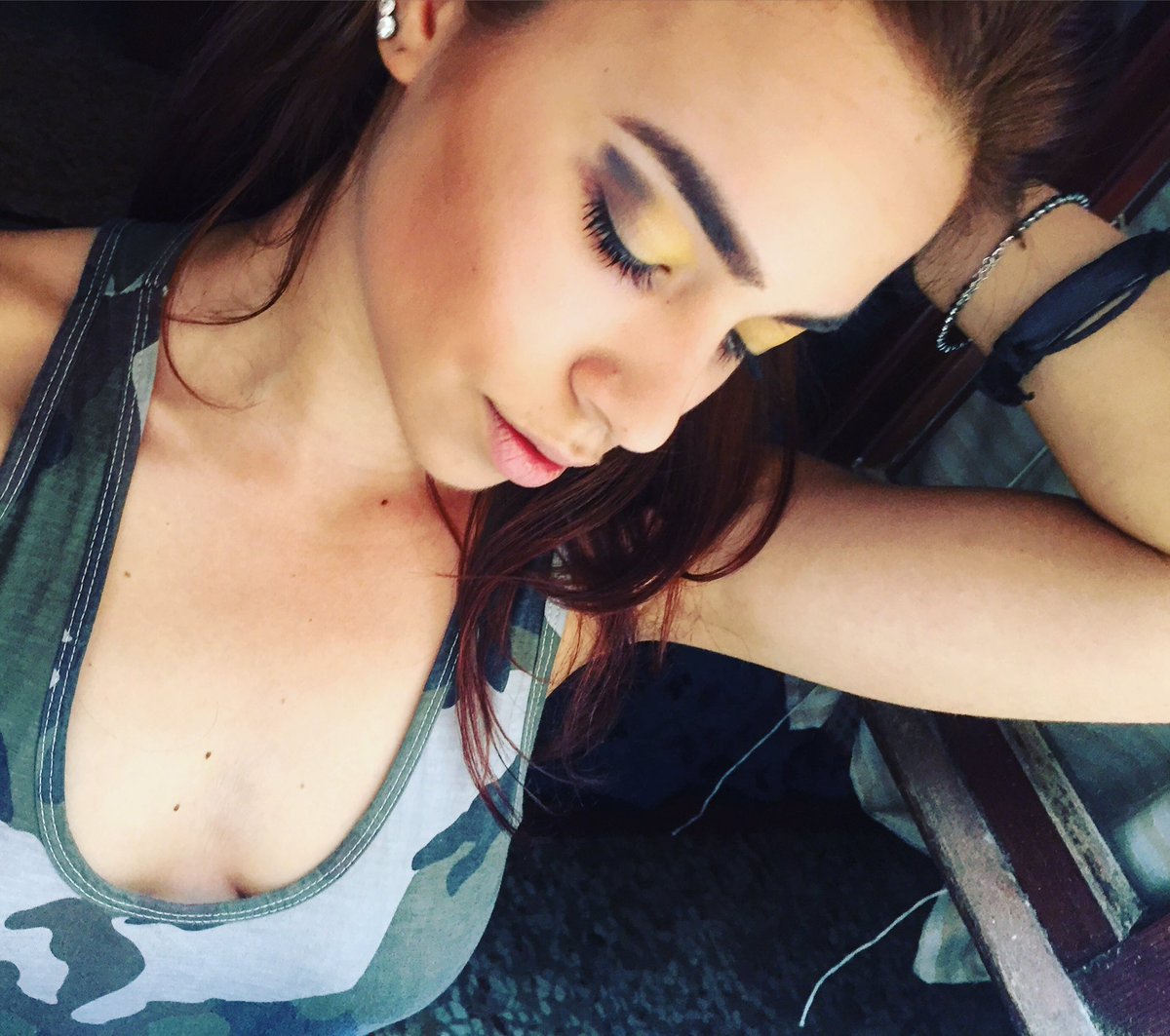 Maybetheone's tweet image. #casual #sunday