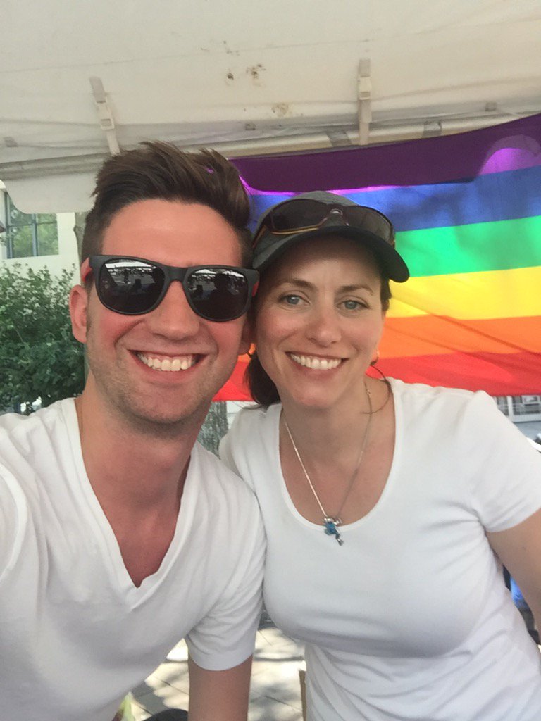 candacelabelle's tweet image. Team #cscdiversity represents at #DCPride2016. Come visit our @CSC booth. @MkyleEllis