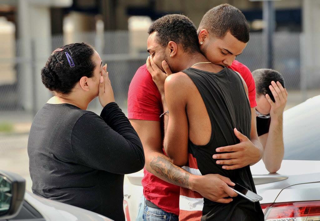 a_golson's tweet photo. Heart breaks for the city of #Orlando, this country, and all the people of this world. https://t.co/fgz3Q1DyEQ