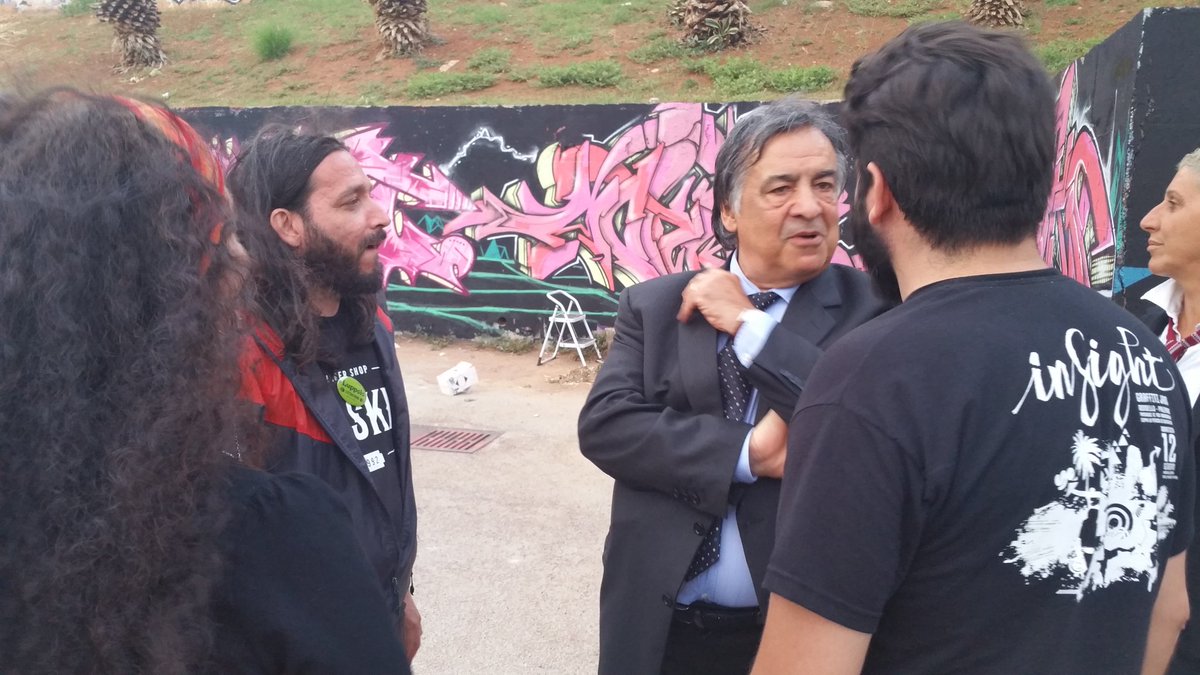 LeolucaOrlando1's tweet photo. #InsightPalermo writers da tutta Italia a #Mondello per una giornata di #StreetArt e riqualificazione urbana. https://t.co/qYgIQ00WhP