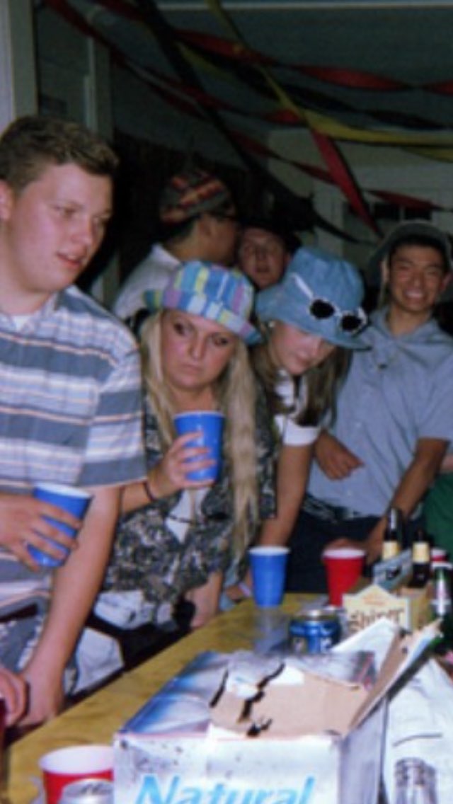 itsbuckpresents's tweet photo. When you've been partying for 4 days straight and realize you have a paper due at midnight https://t.co/SMlFOlOy8r