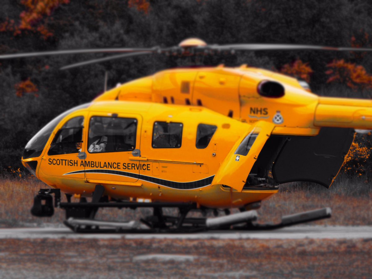 torque137's tweet photo. @scotambhelimed5 was on a job earlier in Fort William,@EMRSscotland? #HMD5 @BondAirServices https://t.co/9oUhpNmRXO