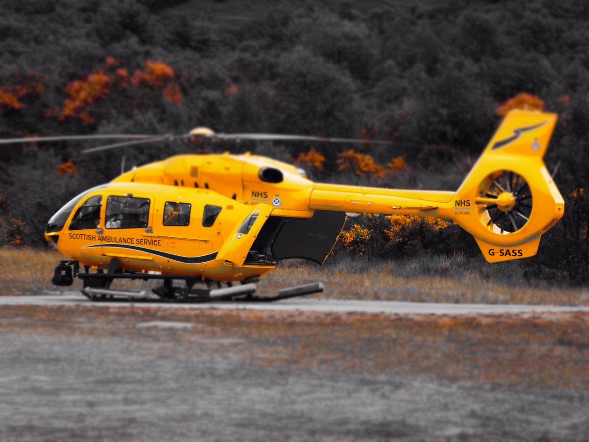 torque137's tweet photo. @scotambhelimed5 was on a job earlier in Fort William,@EMRSscotland? #HMD5 @BondAirServices https://t.co/9oUhpNmRXO