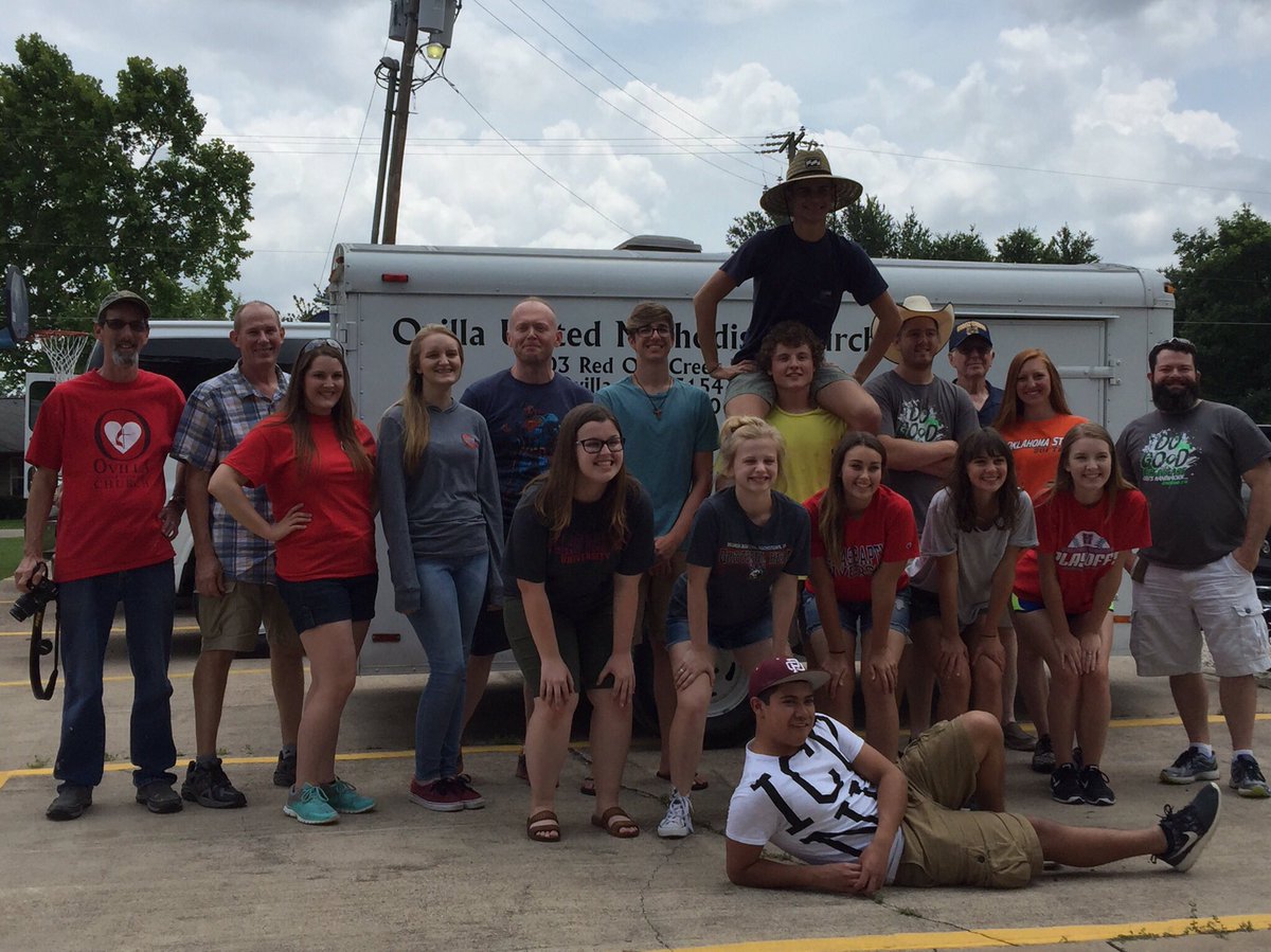 stuttergal's tweet photo. mission trip time😎🙌🏻 #CTCYM2016 https://t.co/06yTqPmtCM