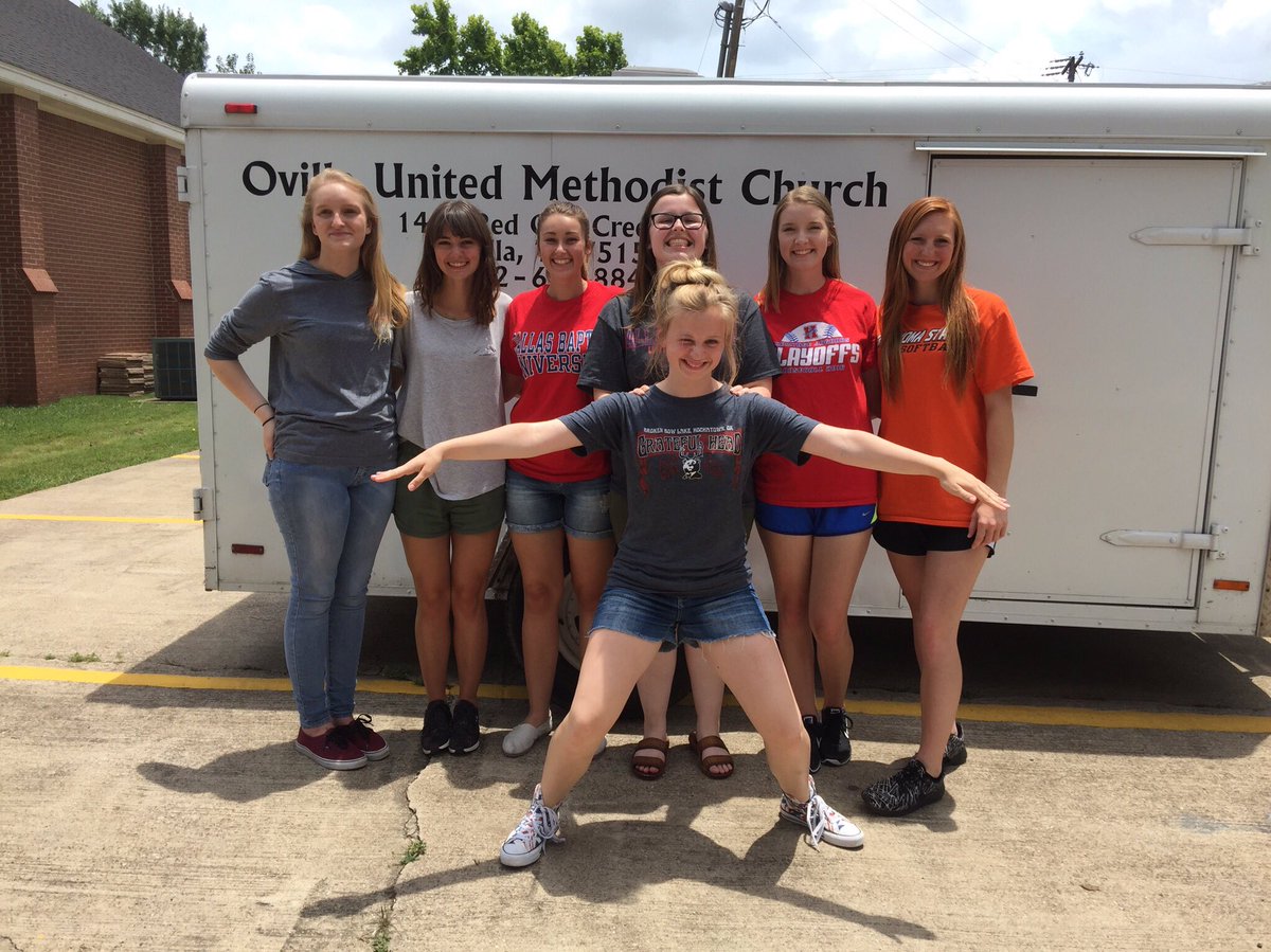 stuttergal's tweet photo. mission trip time😎🙌🏻 #CTCYM2016 https://t.co/06yTqPmtCM