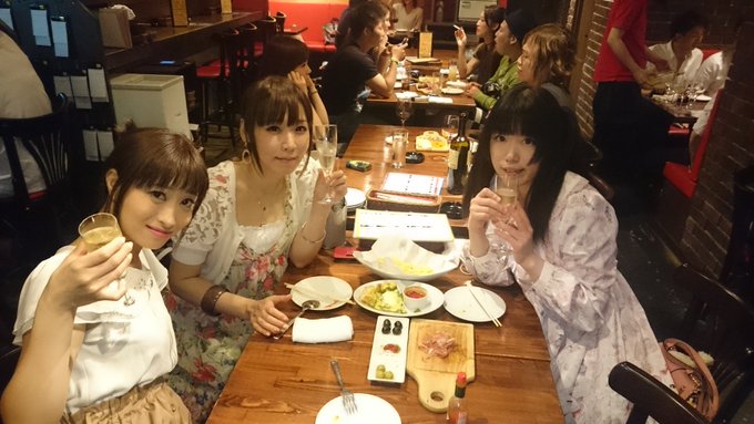 刻一刻と、踊り子人生がおわっていく。本日もたくさんの方々の笑顔に出会えて、ステージの上からこんなにも素晴らしい景色を見ることができて、ぁたしは、つくづく幸福者ですっ、、、(*&acute;&omega;｀*)本日は、３人でごはんいってきたぉー(*&acute;&forall;｀)