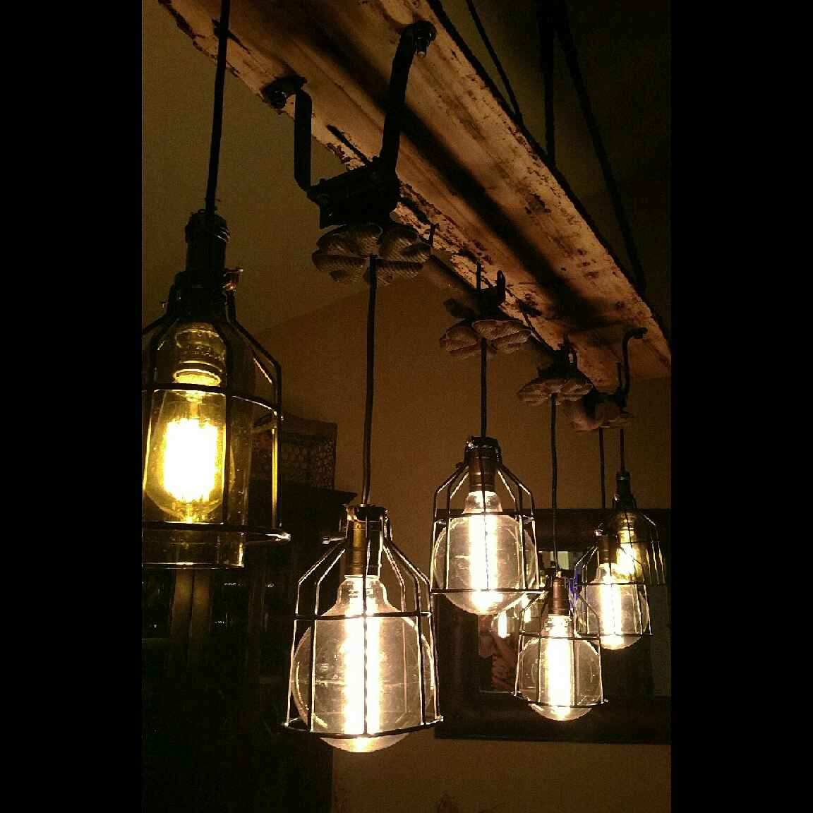 rrwdsgn's tweet photo. Reclaimed wood Chandler's. #Handmade #customdedisonbulb https://t.co/drOKwQENBi