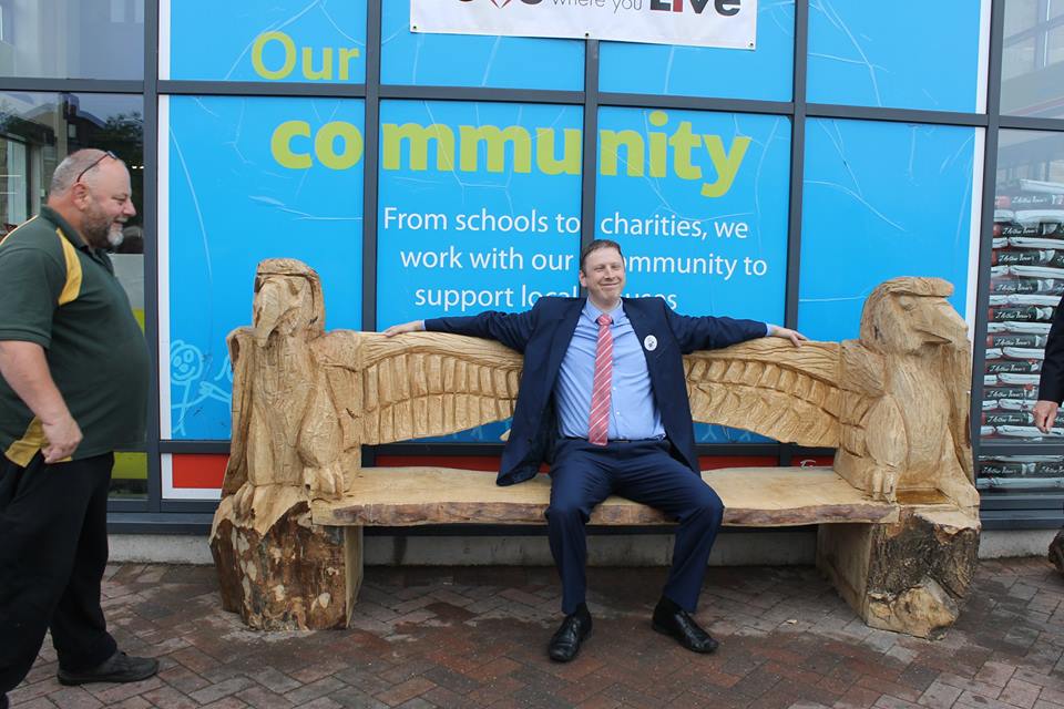 @6110tesco Store Manager Phil sat on the master eagle bench today!