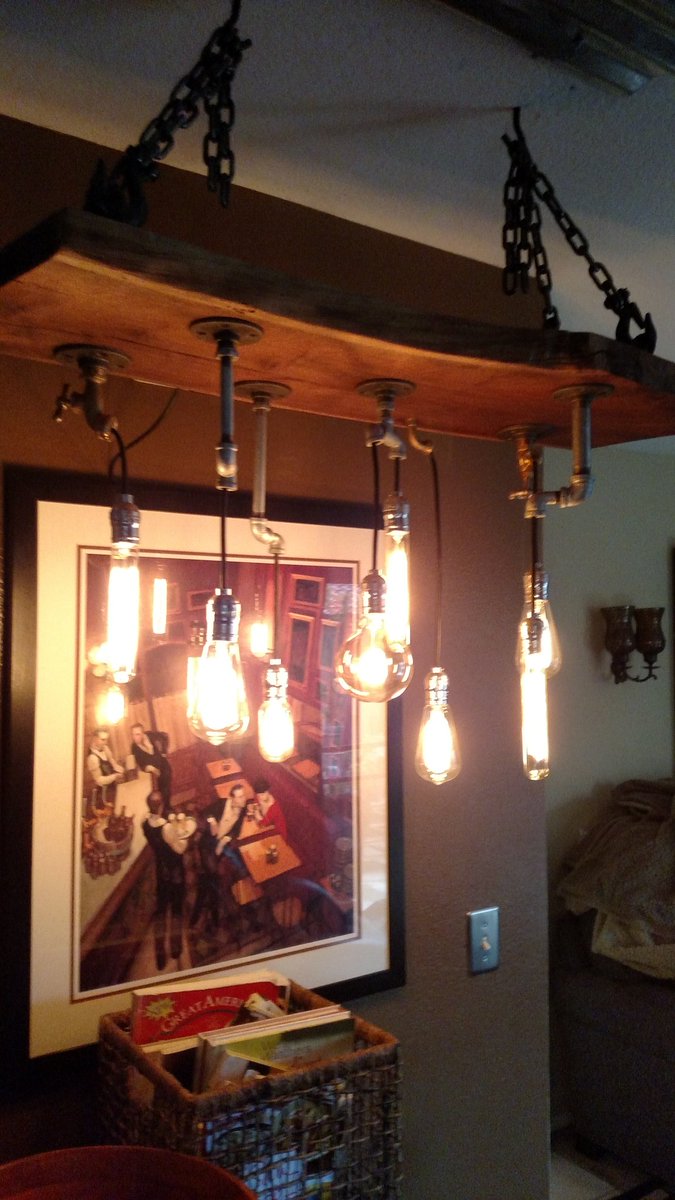 rrwdsgn's tweet photo. Cool custom #reclaimedwood #waterpip #edisonbulb chandelier https://t.co/e1io6sd4l3