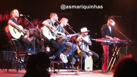 pii_visconti's tweet photo. Saudades do melhor dia dos namorados da minha vida. #iawltmemories #bsb2015 #sampacity #southamerica #bsbarmy #love https://t.co/uVeEonvMCR