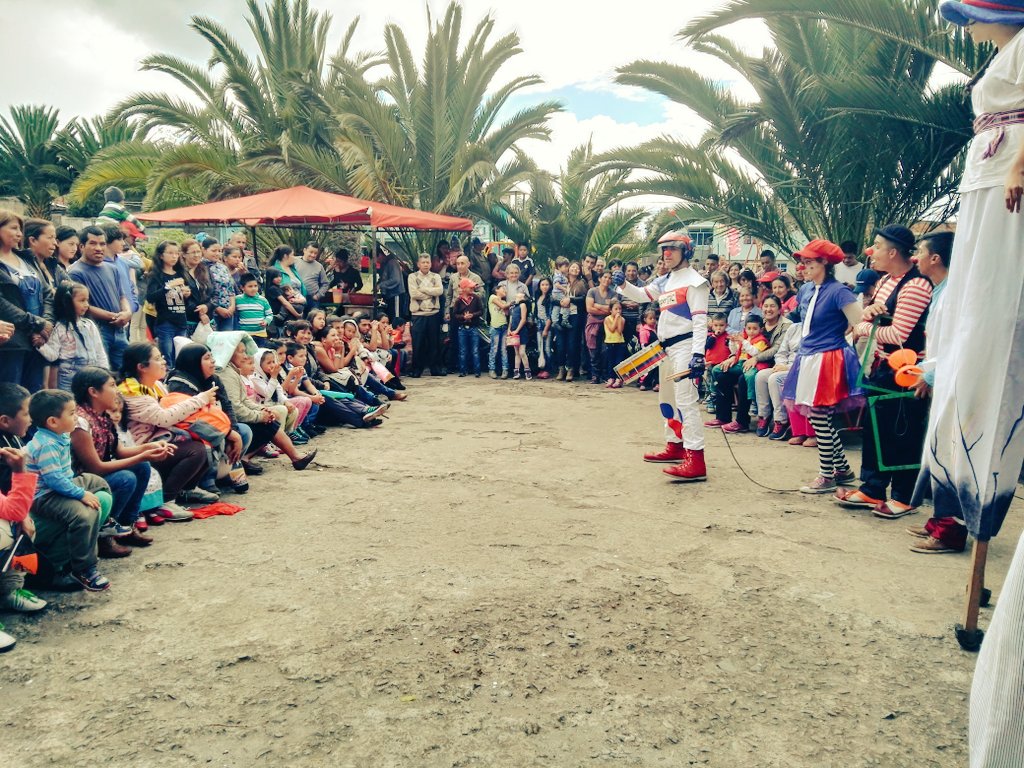 arteagaluchoo's tweet photo. #SuperTIC nos enseña sobre el uso responsable del Internet, hoy #parques_i desde Genoy.@PastoDigital https://t.co/a4vMjbpBCI