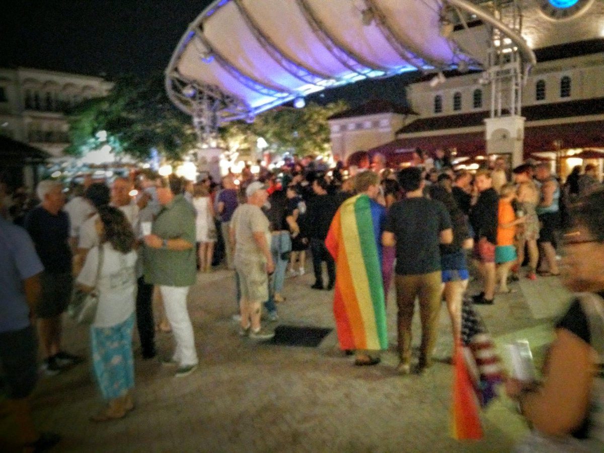 aGuyonClematis's tweet image. Amazing turnout in @westpalmbch to show support &amp;amp; solidarity with our friends &amp;amp; family in  #OrlandoStrong 🕯🙏 ✌