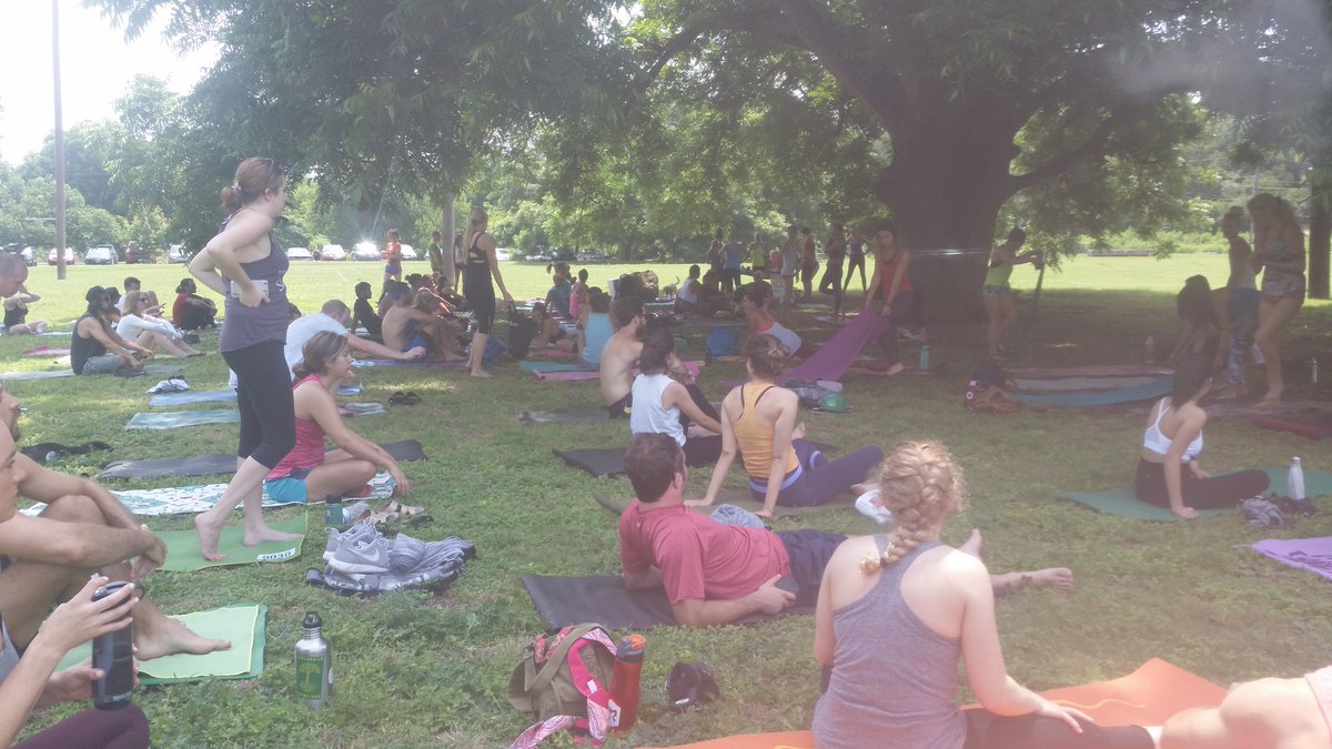 WanderLinz's tweet photo. #Yoga is a great way to enjoy #SundayFunday! #BoMFATX #yogaforacause #charityevent #yogi #ATXsummer https://t.co/mt6aER2fRp