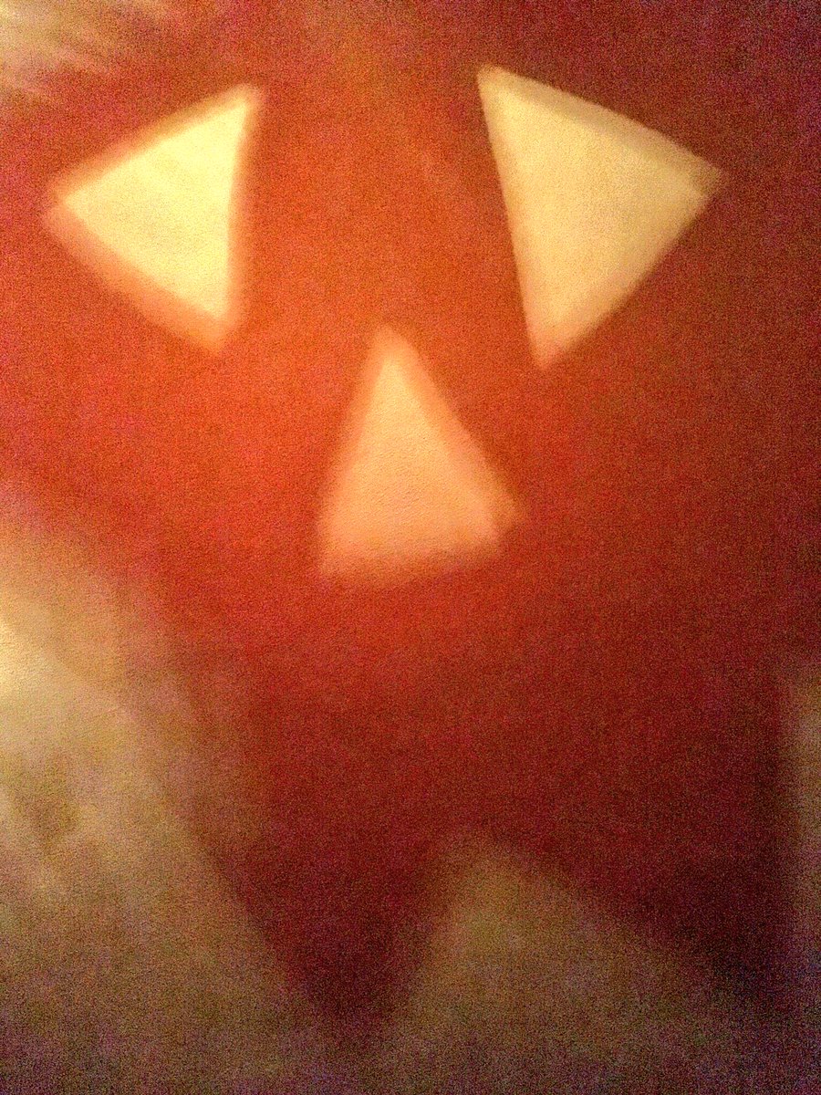 zachforzombies's tweet photo. Thanks to @err_ryan for pointing out how inadvertently the lighting on even our ceiling can be creepy. https://t.co/as20LExoMZ